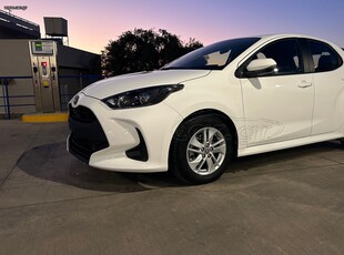 Toyota Yaris '24 HYBRID ACTIVE *ΕΛΛΗΝΙΚΟ*