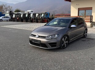 Volkswagen Golf '16 R