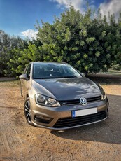 Volkswagen Golf '16 R line