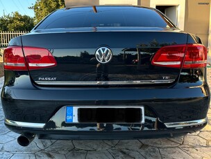 Volkswagen Passat '12