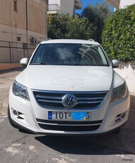 Volkswagen Tiguan '11