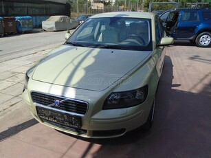 Volvo S40 '04