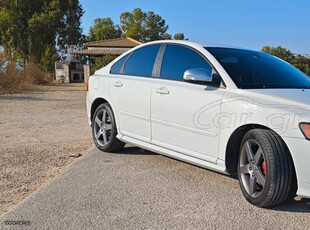 Volvo S40 '10 R Design