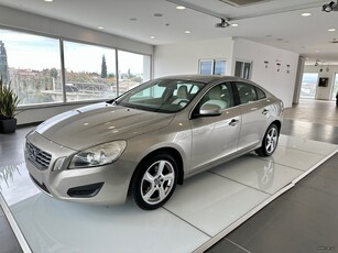 Volvo S60 '11 MOMENTUM 1.6 T3