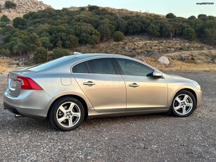 Volvo S60 '11 T3