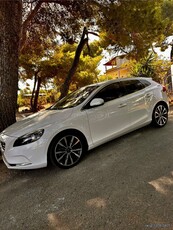 Volvo V40 '13 T4