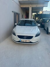 Volvo V40 '15 D2