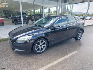 Volvo V40 '15