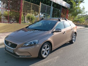 Volvo V40 '16 D2 LIVSTYL