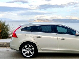 Volvo V60 '11 V60 T4 1600cc 180Hp