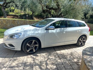 Volvo V60 '13 D2 r-design