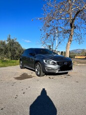 Volvo V60 Cross Country '16 Summum