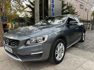 Volvo V60 Cross Country '17 MOMENTUM AUTO D4