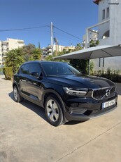 Volvo XC40 '19 T3 MOMENTUM GEARTRONIC