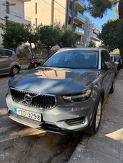 Volvo XC40 '19 T3 MOMENTUM GEARTRONIC