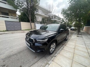 Volvo XC40 '20 T3 MOMENTUM