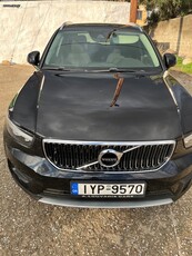 Volvo XC40 '20 T3 MOMENTUM GEARTRONIC