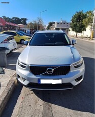 Volvo XC40 '22 T3 MOMENTUM