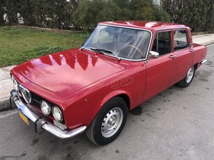 Alfa Romeo '73 2000 Berlina