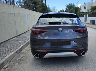 Alfa Romeo Stelvio '17