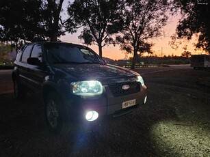 Ford Maverick '04 XLT FULL EXTRA 4X4