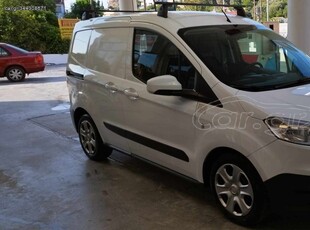 Ford Transit Courier '18