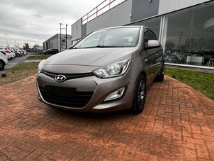 Hyundai i 20 '13 1.2 COMFORT