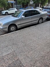 Mercedes-Benz 200 '98 E 200