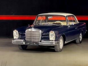 Mercedes-Benz 220 '63 SE