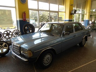 Mercedes-Benz 230 '80 W123