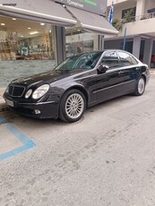 Mercedes-Benz E 200 '06 AVANTGARDE