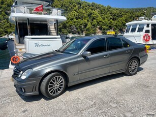 Mercedes-Benz E 220 '05 AVANTGARDE