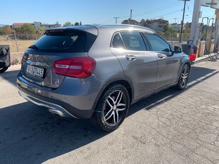 Mercedes-Benz GLA 200 '15