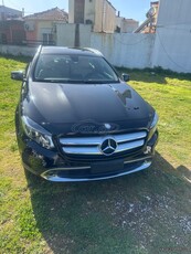 Mercedes-Benz GLA 200 '16 D sport