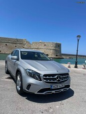 Mercedes-Benz GLA 200 '17