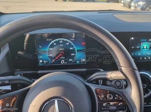 Mercedes-Benz GLA 200 '21 Style 7G-DCT