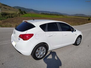 Opel Astra '11