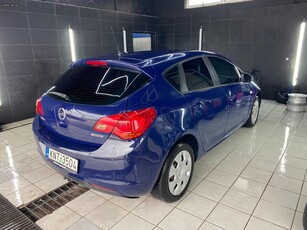 Opel Astra '13