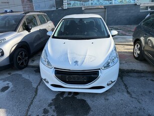 Peugeot 208 '15 ALLURE