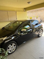 Peugeot 208 '19 1.2 PURETECH 100 SIGNATURE