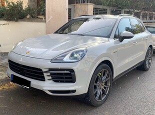 Porsche Cayenne '22 E-HYBRID