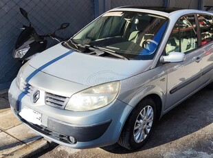 Renault Scenic '04