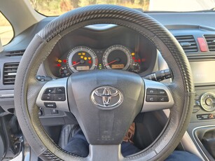 Toyota Auris '12 2012