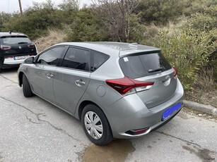 Toyota Auris '16