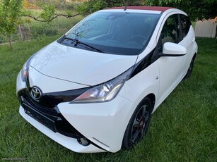 Toyota Aygo '17 1.0 x-play KAMΠΡΙΟ,OΘΟΝΗ,ΔΕΡΜΑ,FULL EXTRA