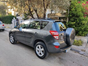 Toyota RAV 4 '10 Δεν είναι 4Χ4.