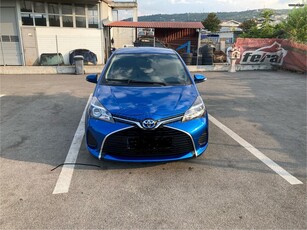 Toyota Yaris '15 HYBRID