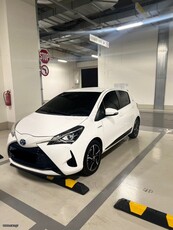 Toyota Yaris '17 1.5 HYBRID FULL EXTRA