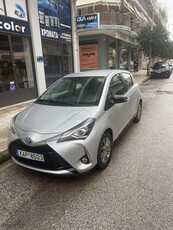 Toyota Yaris '17 1.5 HYBRID STYLE CVT