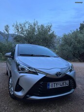 Toyota Yaris '18 HYBRID